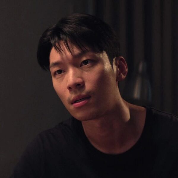 Файл:Squid-game-hwang-jun-ho-still-2.jpg