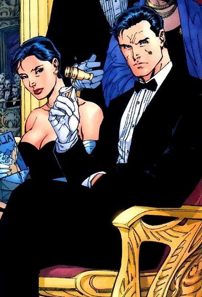 Файл:Dc-universe-bruce-wayne-still-3.jpg